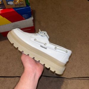 Women’s size 8 ray city boat shoes